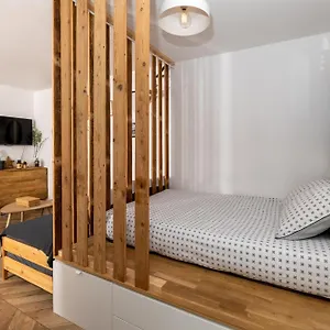 https://magnifique-petit-cocon-bord-de-mer.fr-provencehotel.com